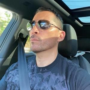 Meet your Posher, Cesar